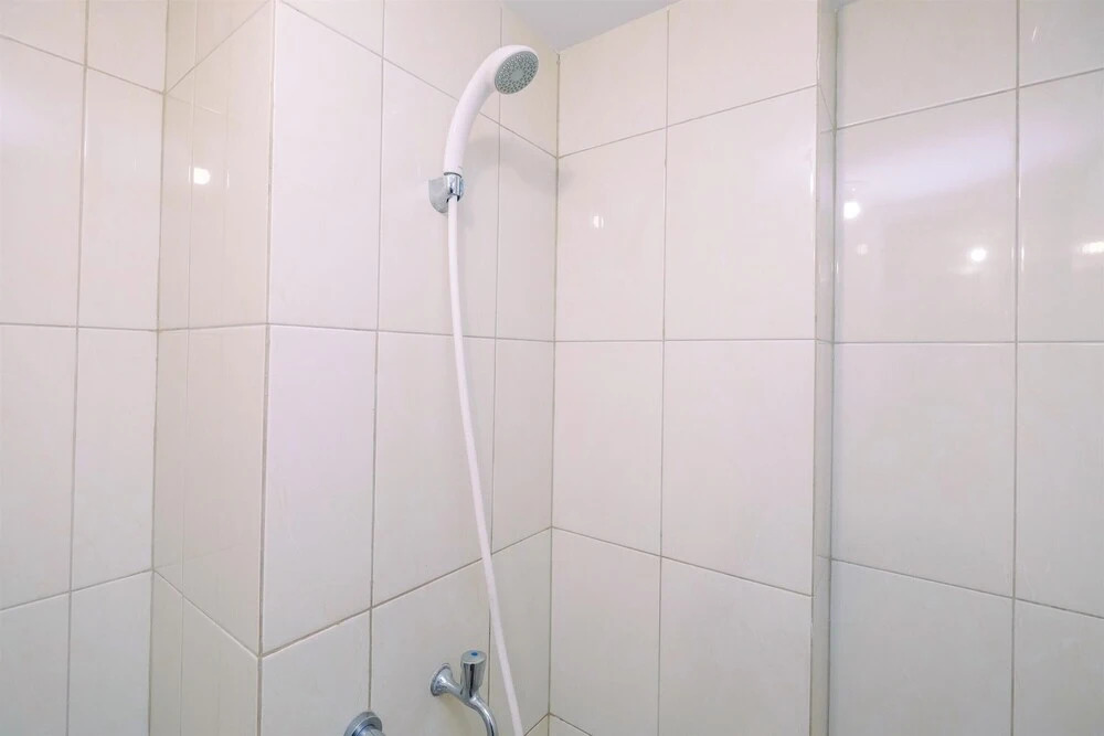 Бекаси: Simply Good Studio Room at Springlake Summarecon Apartment