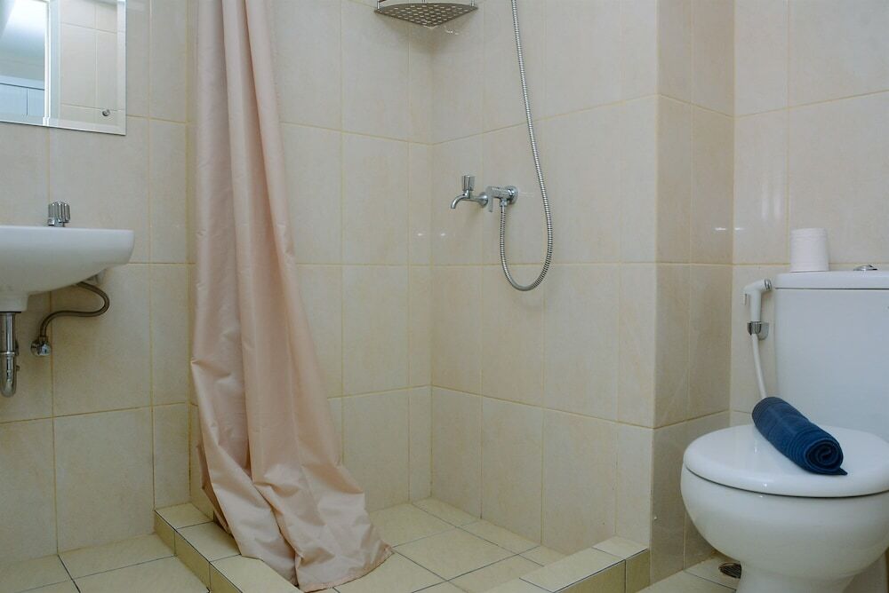 Бекаси: Comfy and Homey Studio at Springlake Summarecon Bekasi Apartment
