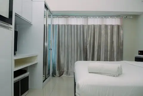 Comfy and Homey Studio at Springlake Summarecon Bekasi Apartment — фото 1