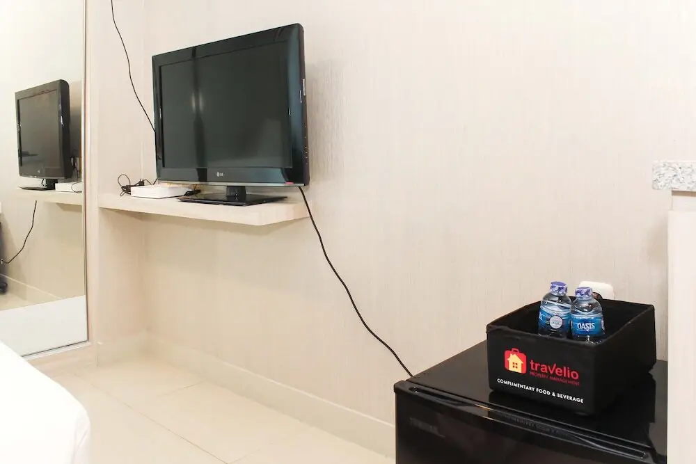 Бекаси: Comfortable Studio at Grand Kamala Lagoon near Mall Apartment