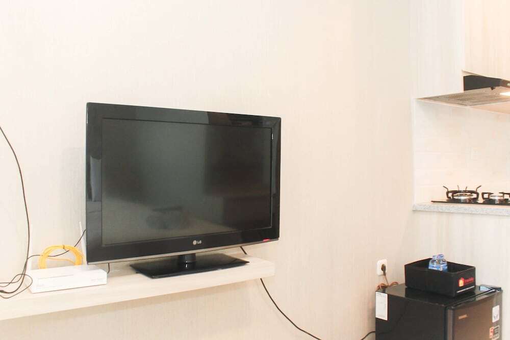 Бекаси: Comfortable Studio at Grand Kamala Lagoon near Mall Apartment