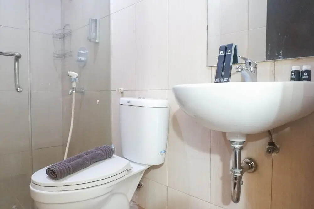 Сурабая: Enchanting 2BR Apartment at Tamansari Papilio