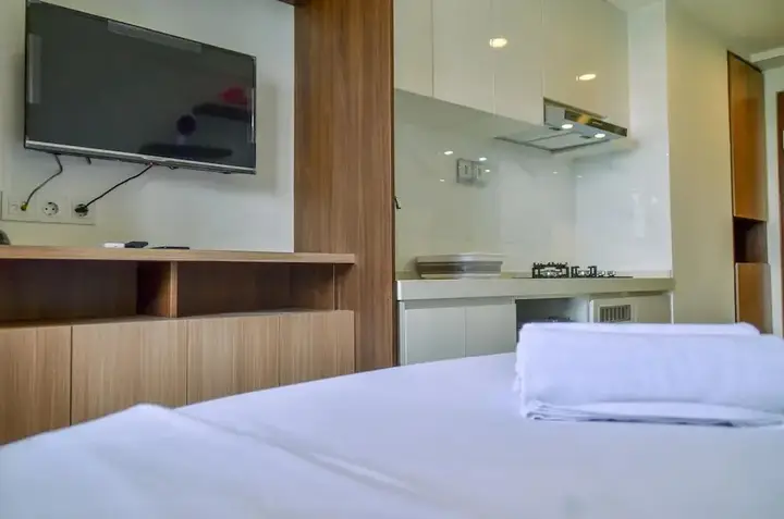 Legok: Fully Furnished with Modern Design Studio Sky House BSD Apartment