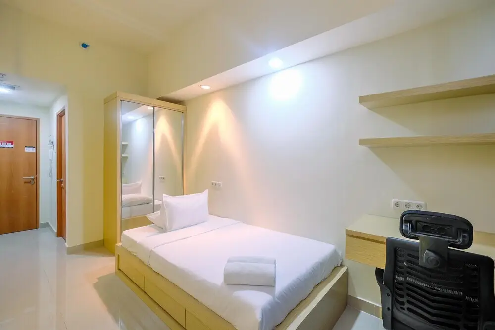 Депок: Cozy Living Studio Room at Evenciio Margonda Apartment
