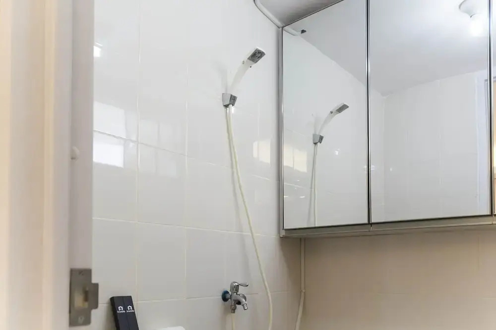 Джакарта: Nice and Comfy 2BR Bassura City Apartment near Mall
