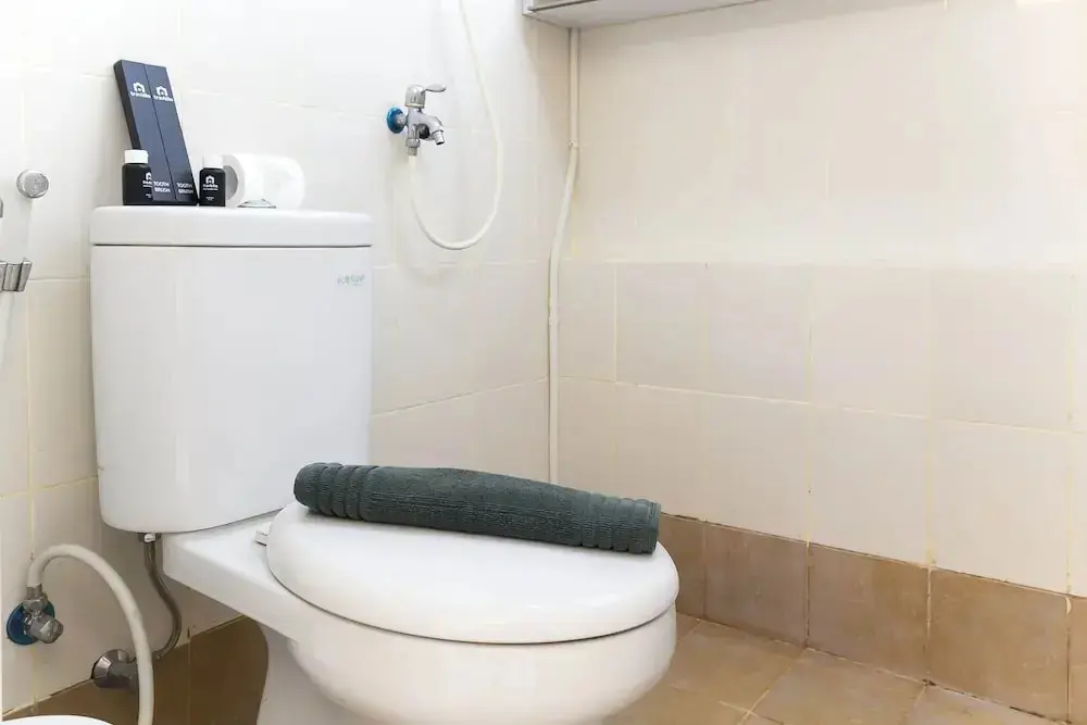 Джакарта: Nice and Comfy 2BR Bassura City Apartment near Mall