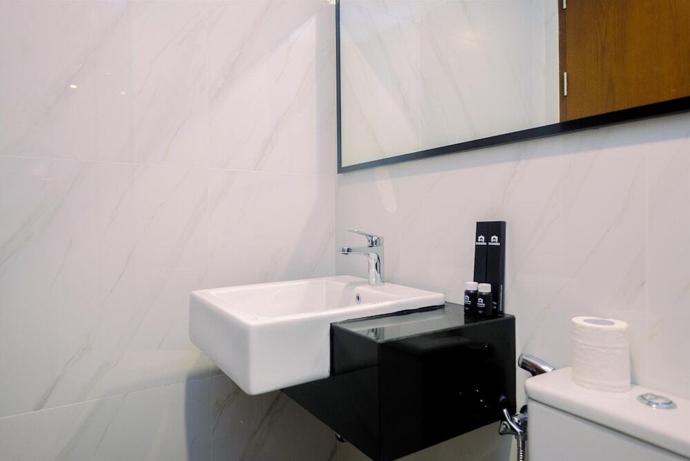 Джакарта: Great Deal Studio Apartment at The Newton Ciputra World 2