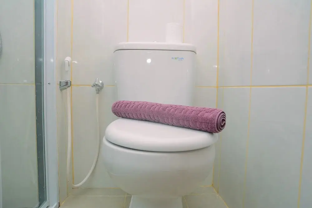 Бекаси: Cozy and Simple Living 1BR Grand Kamala Lagoon Apartment