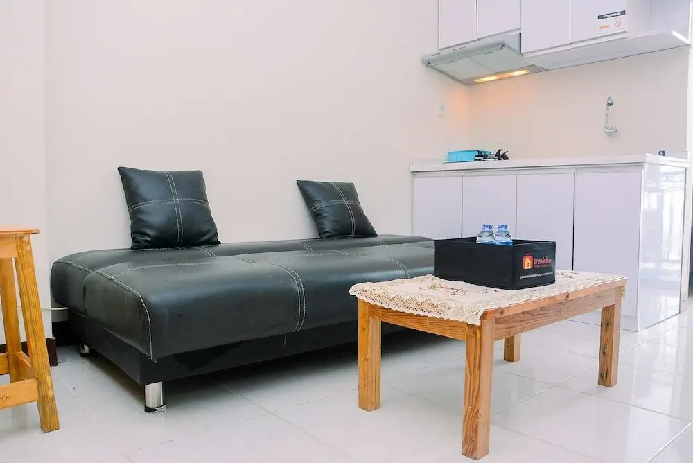 Депок: Minimalist and Stylish 2BR Cinere Resort Apartment