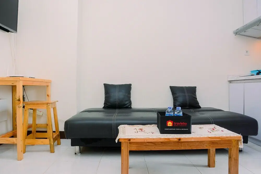 Депок: Minimalist and Stylish 2BR Cinere Resort Apartment