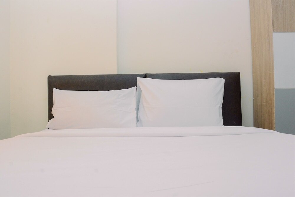 Депок: Minimalist and Stylish 2BR Cinere Resort Apartment