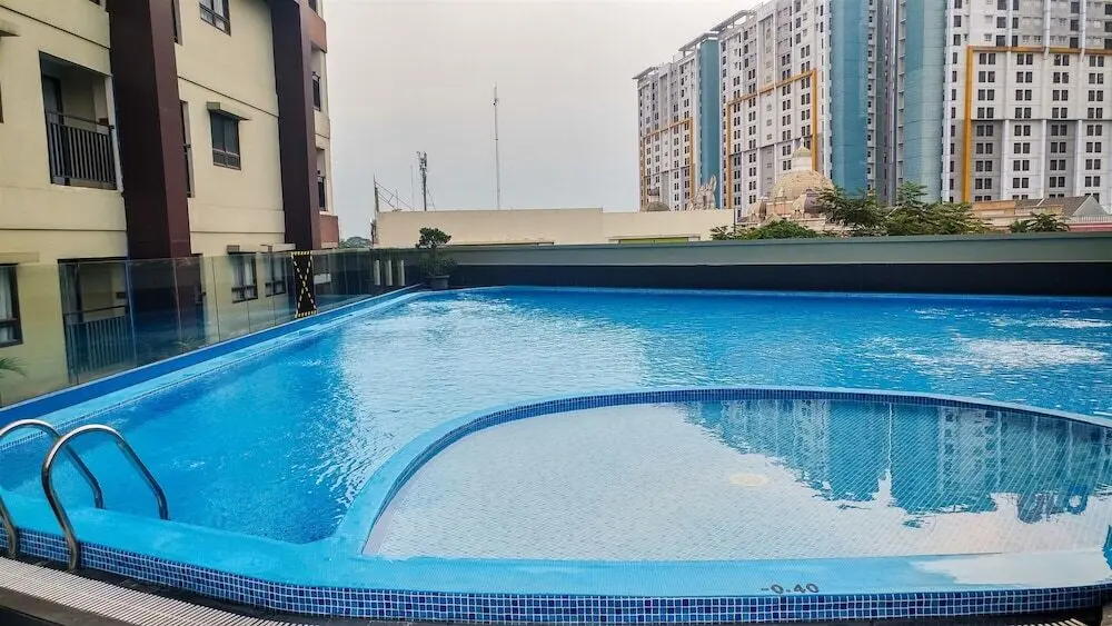 Legok: Nice and Cozy 2BR Apartment at Atria Residence