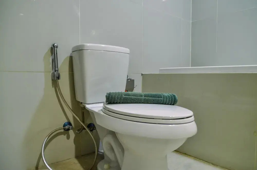Legok: Nice and Cozy 2BR Apartment at Atria Residence