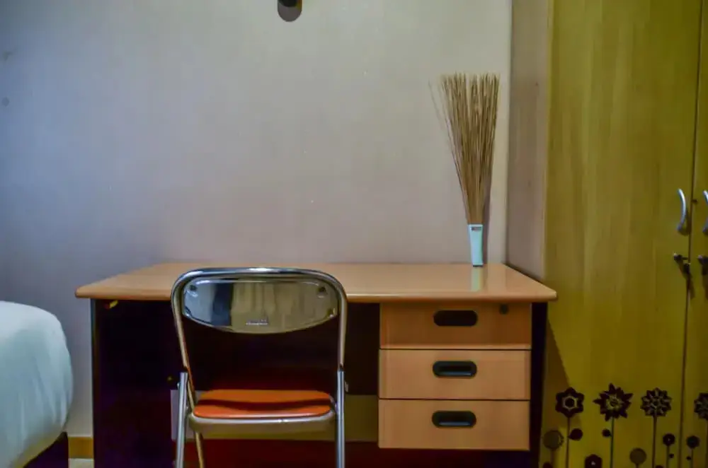 Legok: Nice and Cozy 2BR Apartment at Atria Residence
