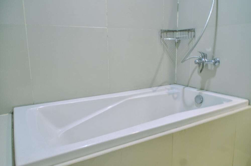 Legok: Nice and Cozy 2BR Apartment at Atria Residence