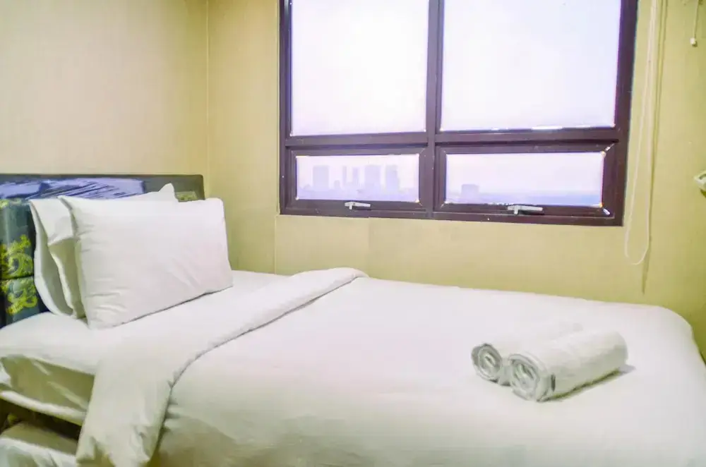 Legok: Nice and Cozy 2BR Apartment at Atria Residence
