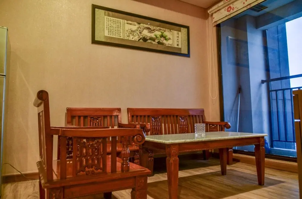 Legok: Nice and Cozy 2BR Apartment at Atria Residence