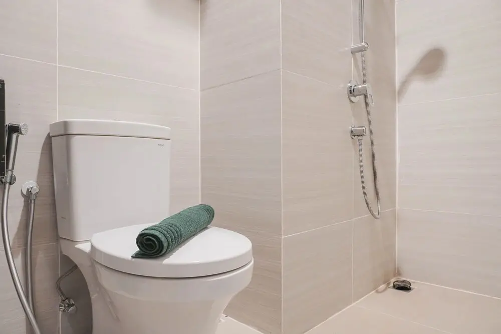 Джакарта: Luxurious 2BR at West Vista Apartment