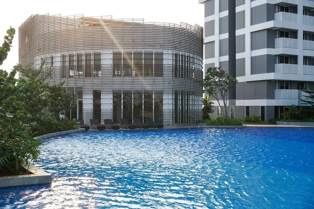 Джакарта: Luxurious 2BR at West Vista Apartment