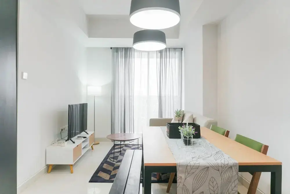 Джакарта: Luxurious 2BR at West Vista Apartment