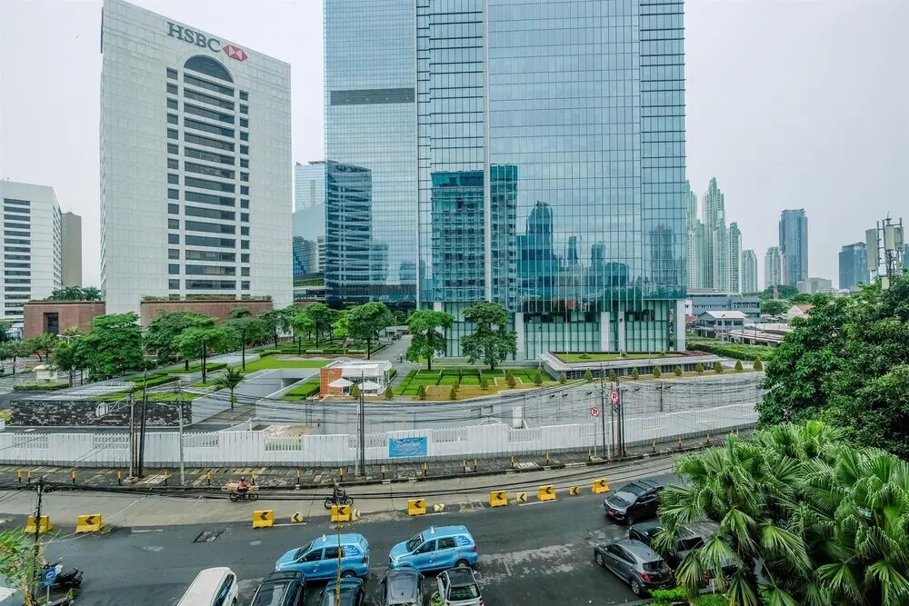 Джакарта: Cozy and Simply Studio at Tamansari Sudirman Apartment