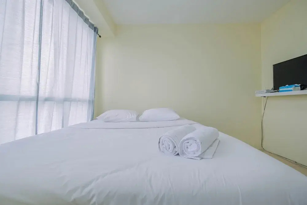 Tifolia Studio Apartment with Double Bed near LRT Station — фото 1