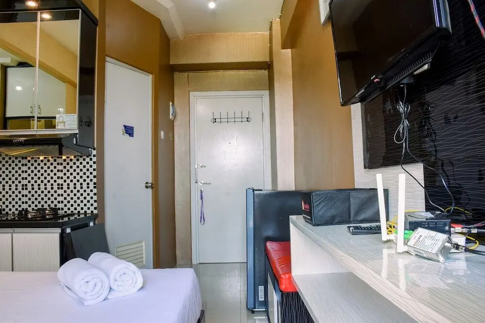 Джакарта: Cozy Stay Studio Room at Green Pramuka City Apartment