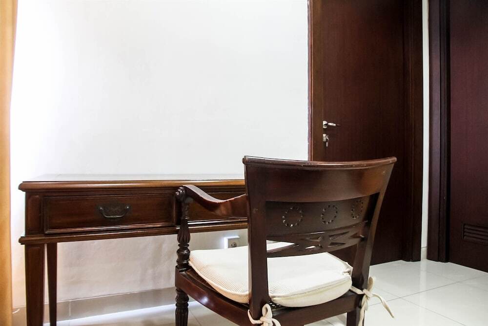 Джакарта: Best Location 1BR The Mansion at Kemang Apartment