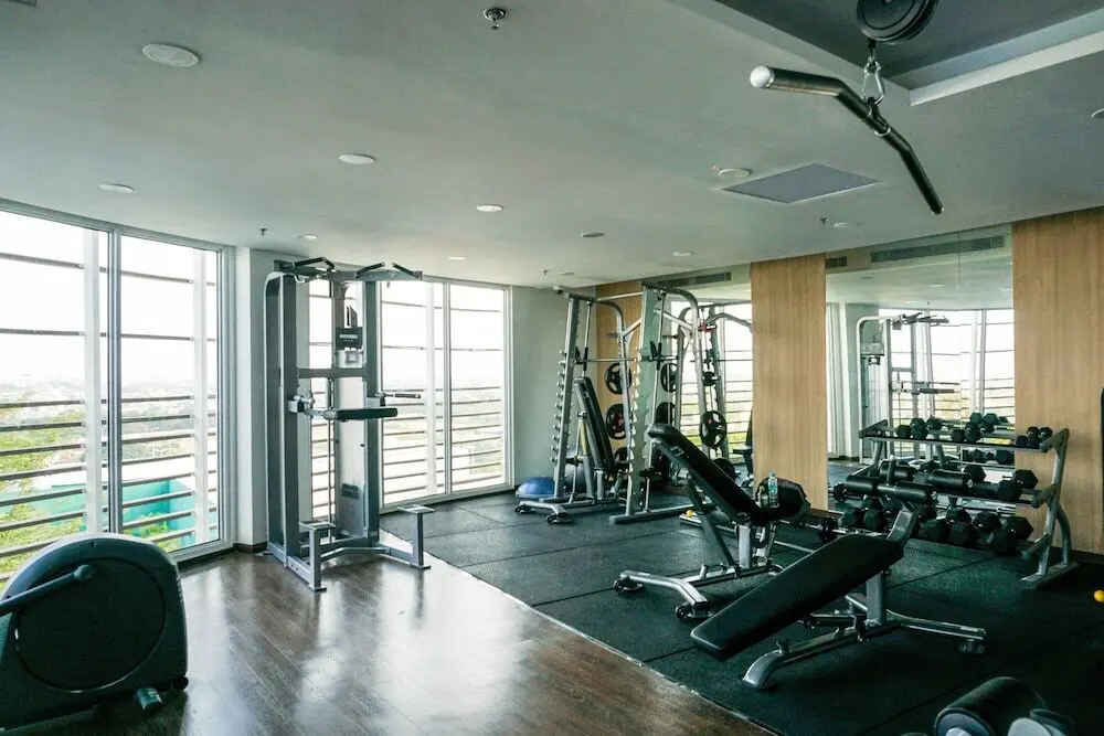 Джакарта: New Furnished Studio West Vista Apartment near Puri Indah