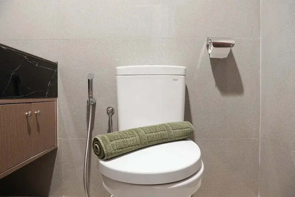 Джакарта: New Furnished Studio West Vista Apartment near Puri Indah