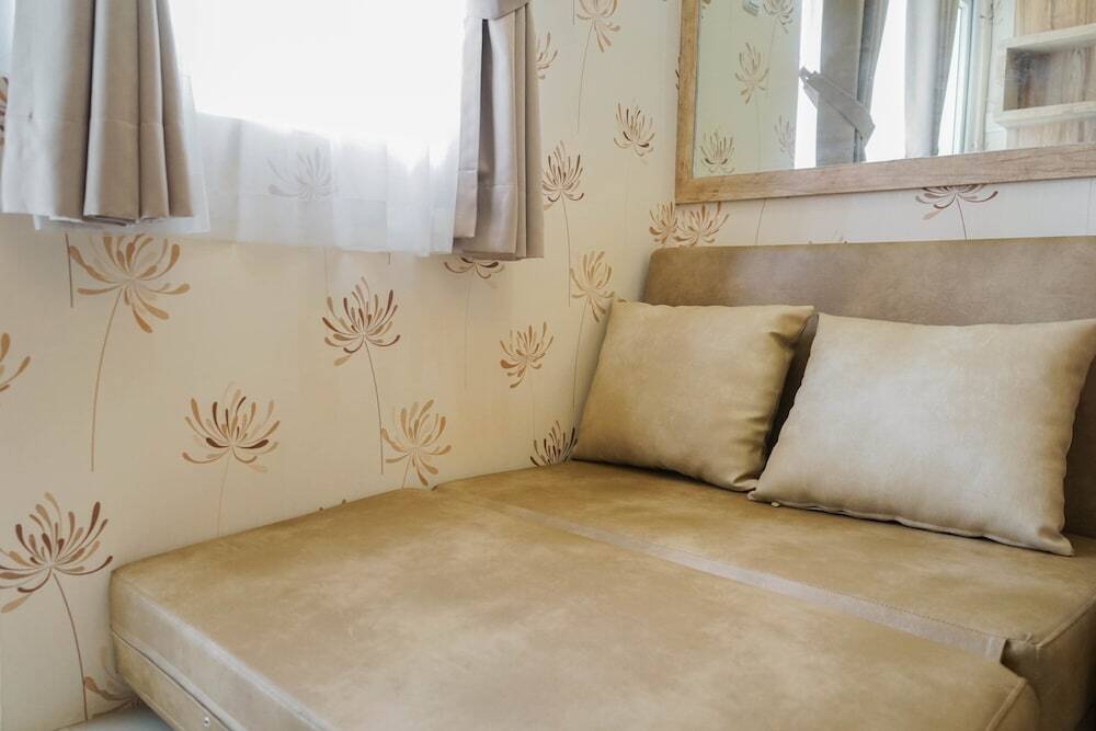 Джакарта: Best Furnished 2BR Mall Access at Green Pramuka Apartment