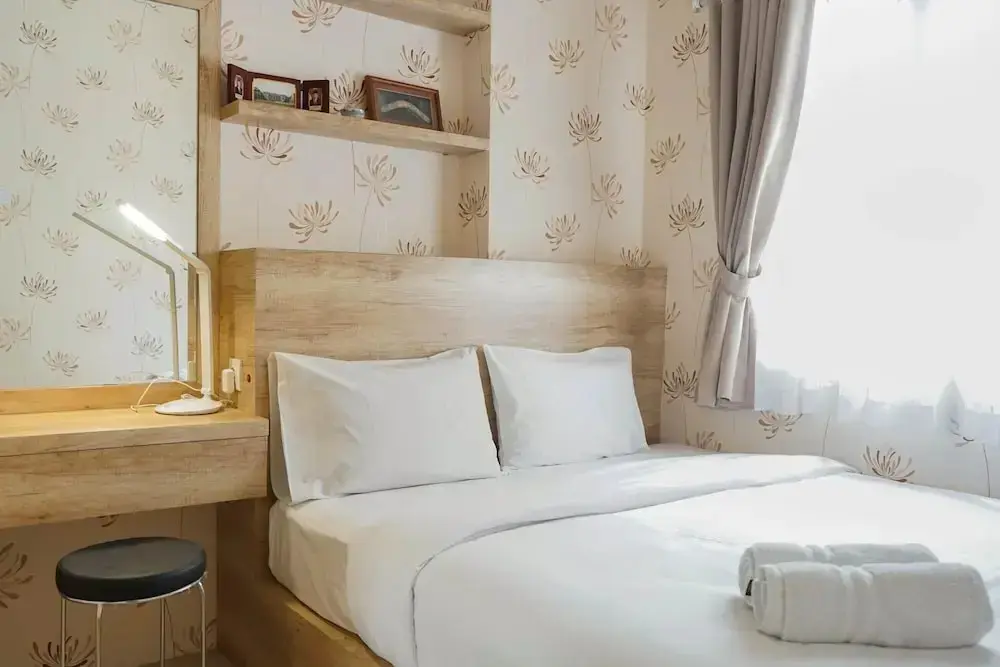 Джакарта: Best Furnished 2BR Mall Access at Green Pramuka Apartment