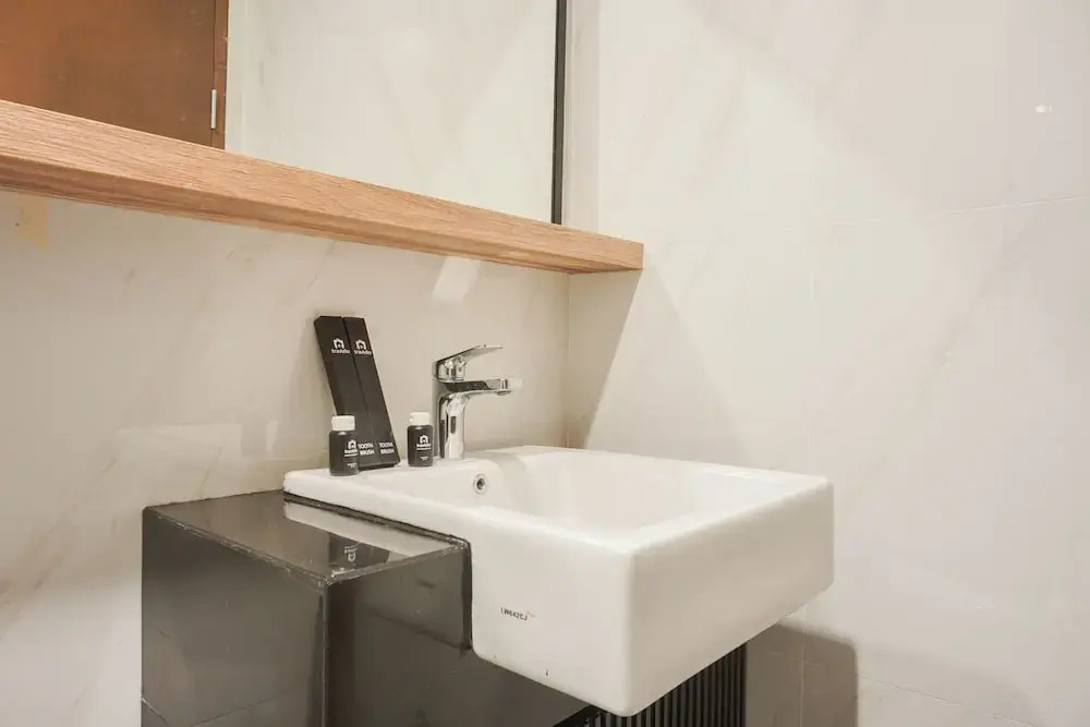 Джакарта: Great Location Studio at The Newton Ciputra World 2 Apartment