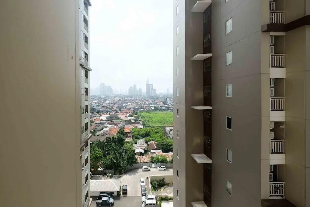 Джакарта: Comfort and Simple 2BR at Pakubuwono Terrace Apartment