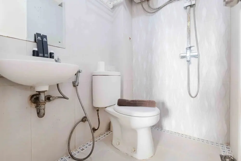 Джакарта: Homey and Cozy Living Studio at Pakubuwono Terrace Apartment