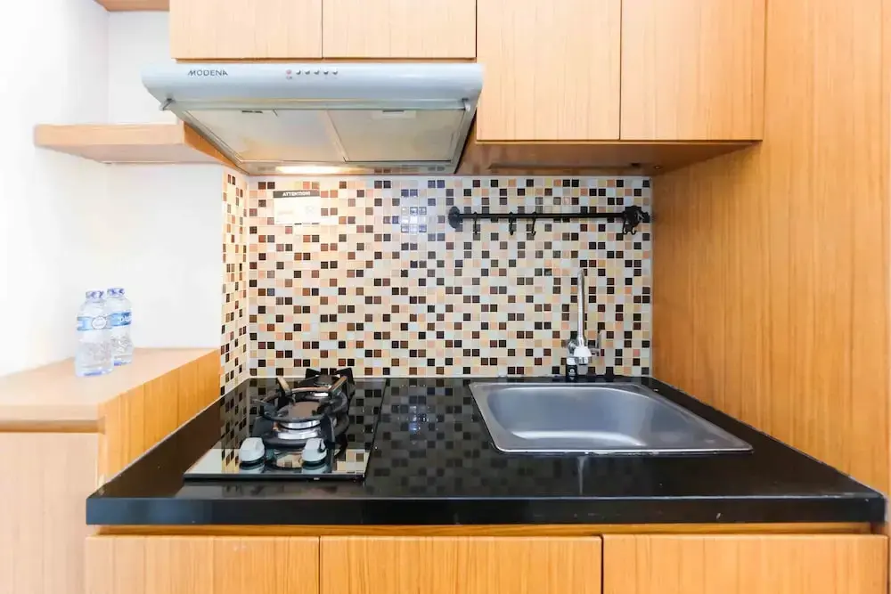 Джакарта: Homey and Cozy Living Studio at Pakubuwono Terrace Apartment
