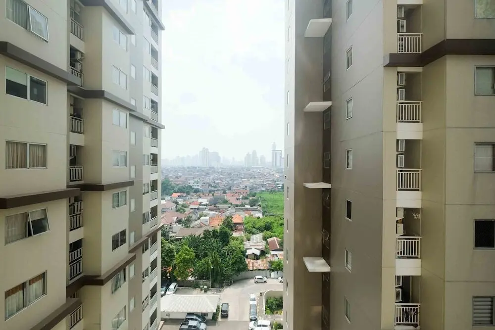Джакарта: Homey and Cozy Living Studio at Pakubuwono Terrace Apartment