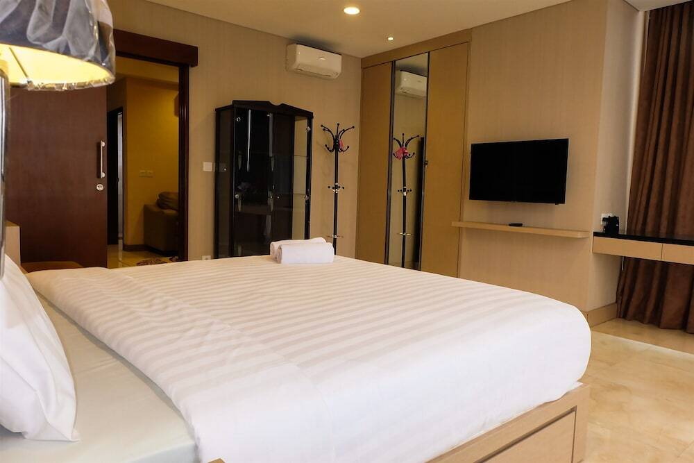 Джакарта: Best South 1BR L'Avenue Apartment