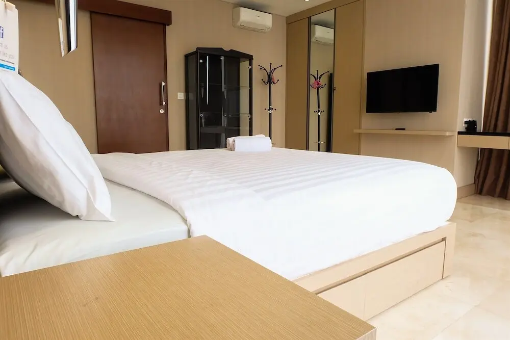 Джакарта: Best South 1BR L'Avenue Apartment