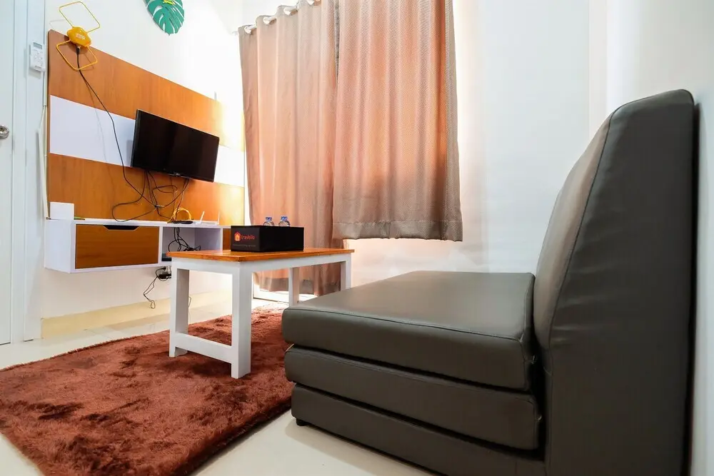 Джакарта: 2BR Green Pramuka City Apartment Direct Access to Mall