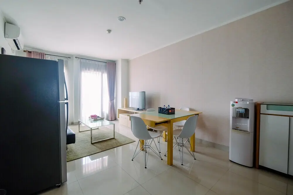Джакарта: Cozy 2BR Apartment with Sofa Bed at Tamansari Semanggi
