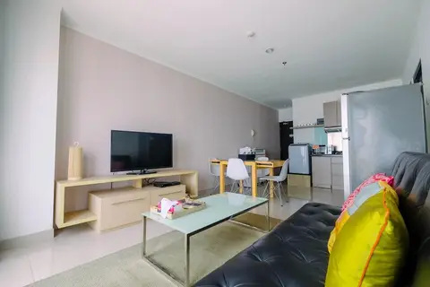 Cozy 2BR Apartment with Sofa Bed at Tamansari Semanggi — фото 1