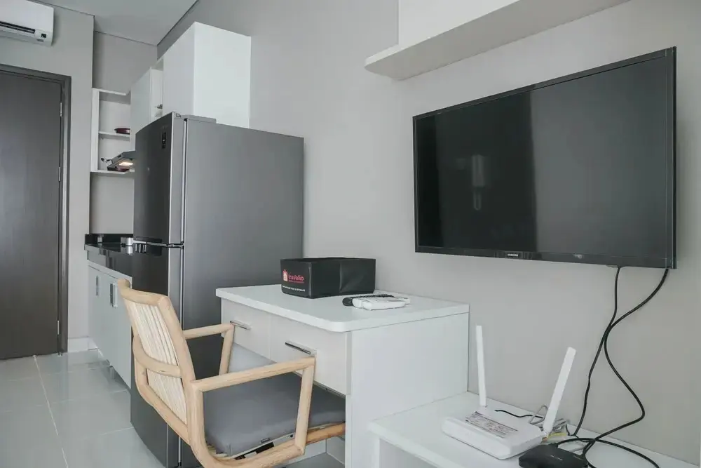 Джакарта: Modern And Comfort Studio At Ciputra International Apartment
