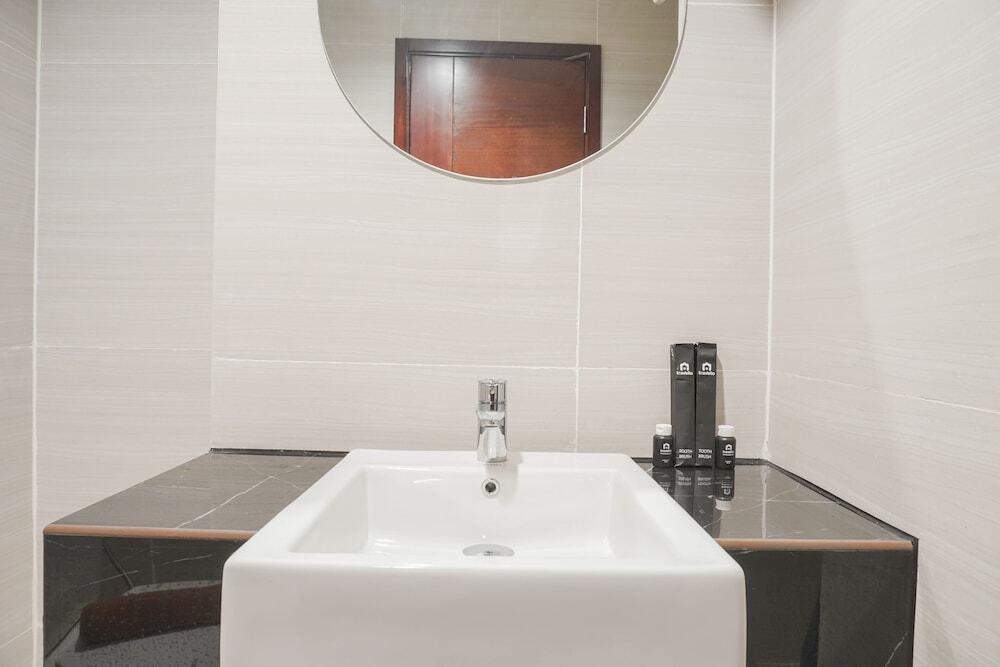 Джакарта: Premium 1Br West Vista Apartment With Pool View