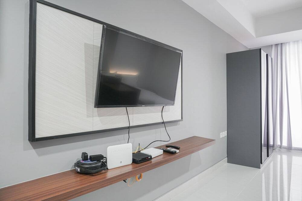 Джакарта: Premium 1Br West Vista Apartment With Pool View