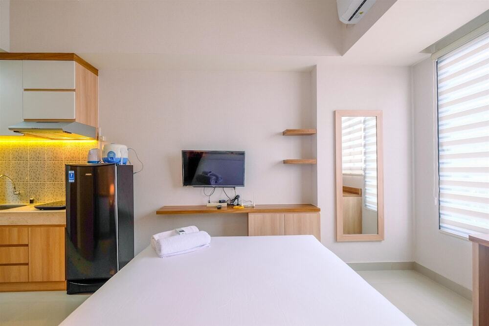 Депок: Good Deal Studio At Evenciio Apartment Margonda Near Ui