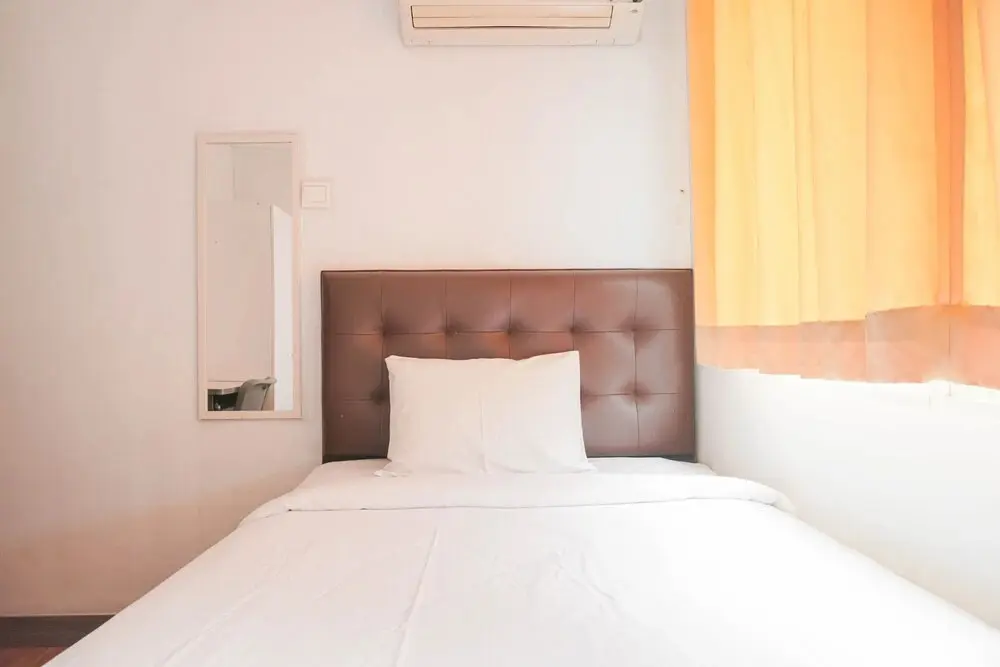 Джакарта: Comfort Living 2Br At Belmont Residence Puri Apartment