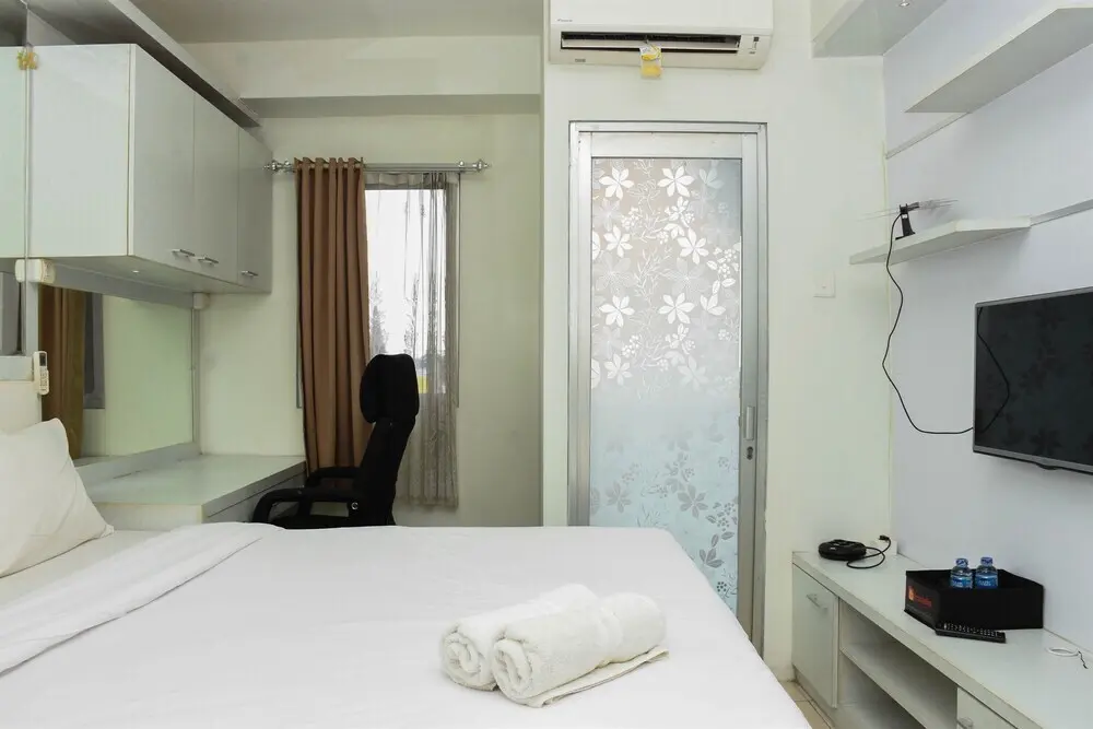 Джакарта: Good Deal Studio Room At Pakubuwono Terrace Apartment