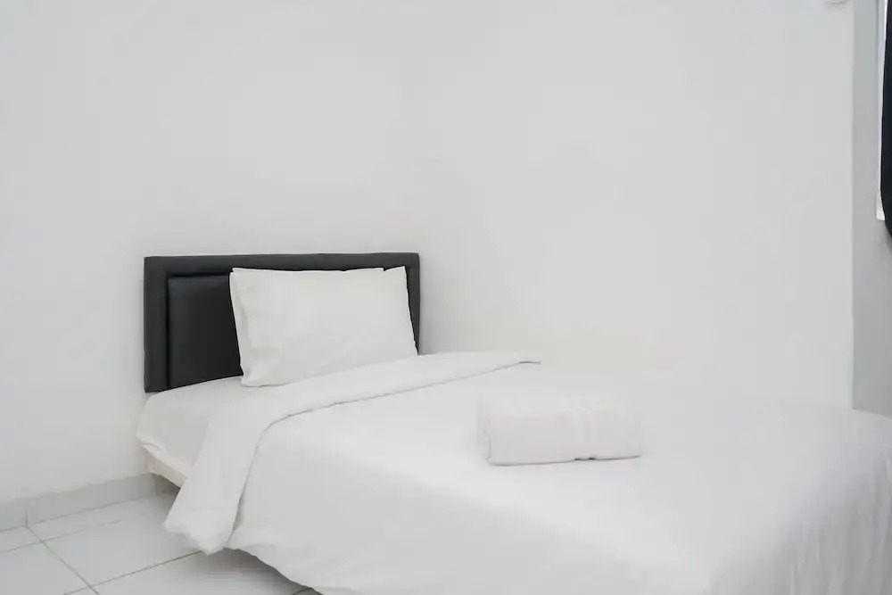 Тангеранг: Cozy And Calm Studio No Kitchen Apartment At Aeropolis Residence