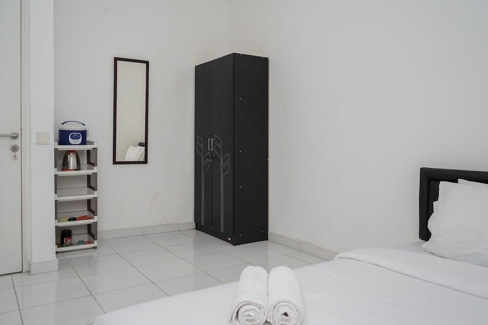 Тангеранг: Cozy And Calm Studio No Kitchen Apartment At Aeropolis Residence
